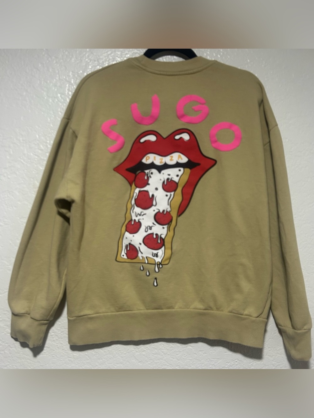 Men's Beige Crewneck Sweatshirt with Pink Sugo Pizza Tongue Logo